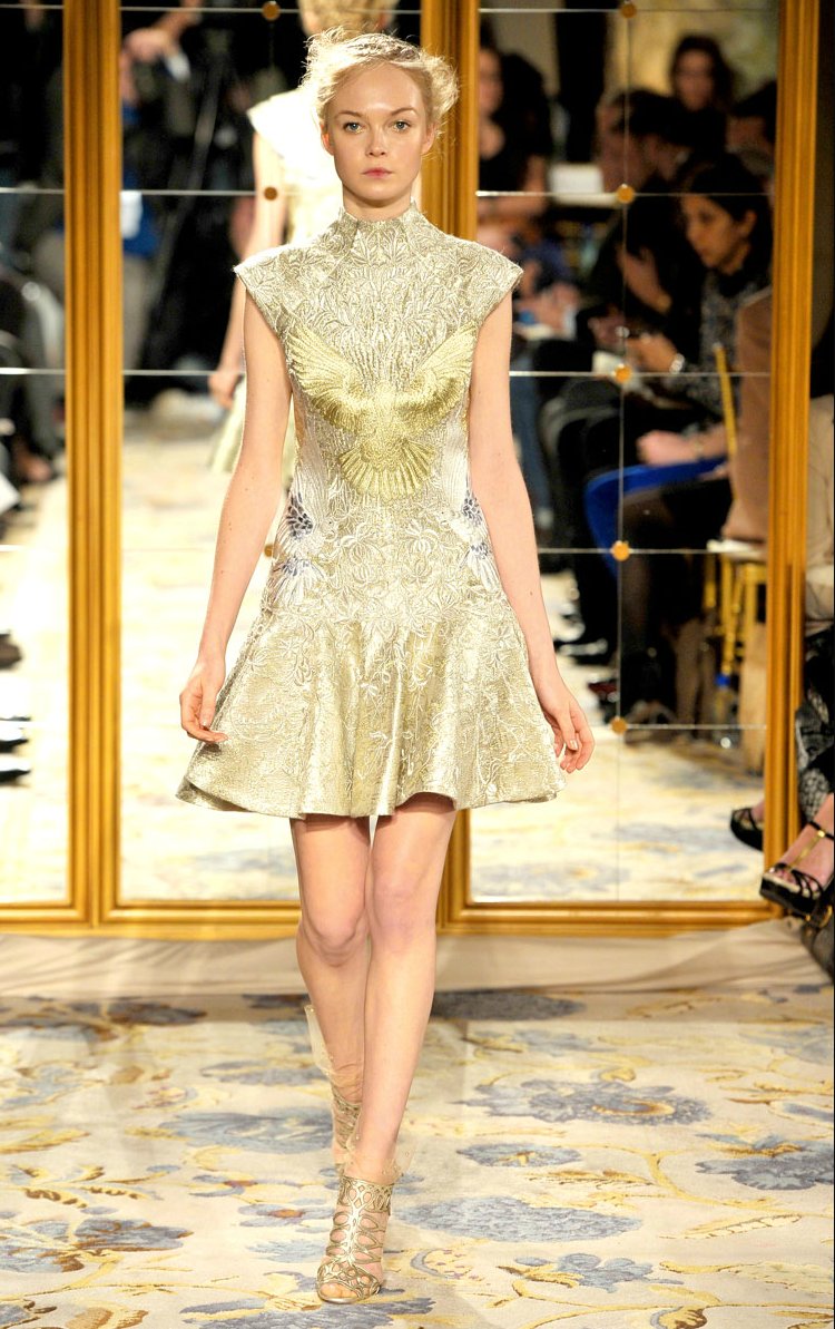 Fall-2012-wedding-dress-inspiration-marchesa-rtw-cap-sleeved-little-white-dress-gold-embroidery.full