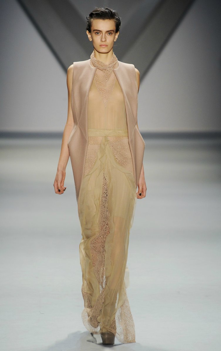 Vera-wang-wedding-dress-inspiration-fal-2012-rtw.full