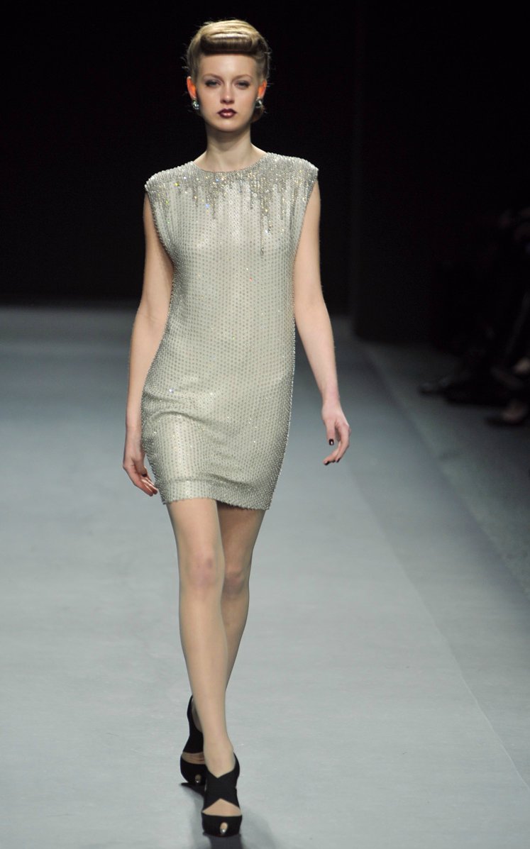 Jenny-packham-rtr-fall-2012-little-white-dress-crystal-encrusted.full
