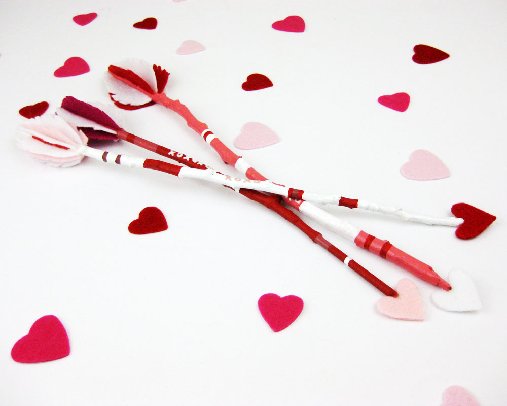 Diy-wedding-projects-reception-decor-valentines-day-hearts-red.full