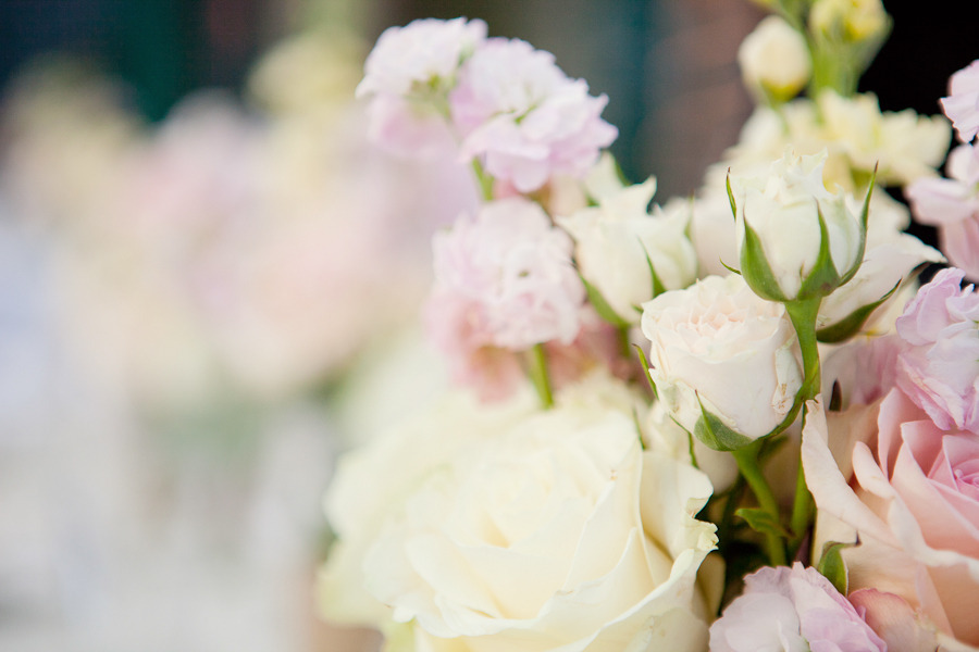 Romantic-wedding-themes-outdoor-wedding-pastels-spring-summer-wedding-flowers.full