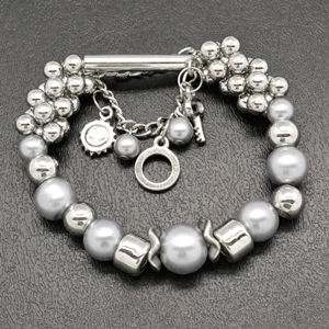photo of AngelsJewelryFashionista