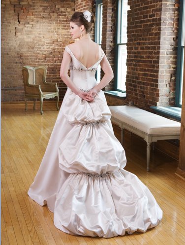photo of 1231000 Dress