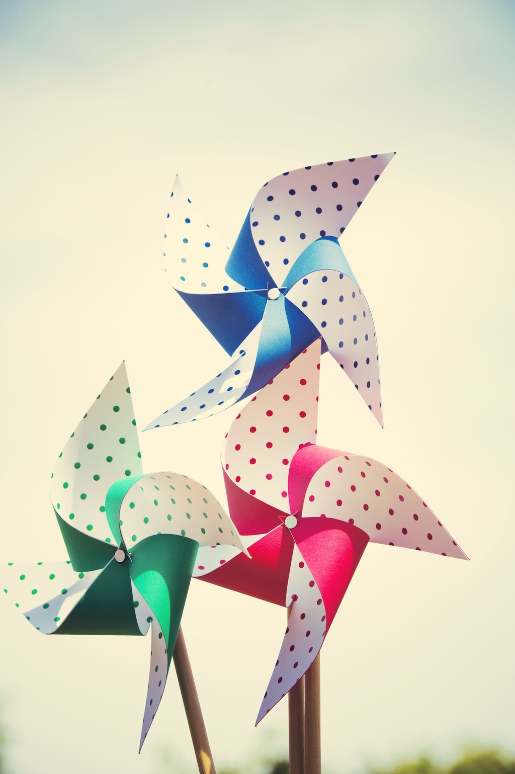 Whimsical-garden-wedding-polka-dot-pinwheels.full