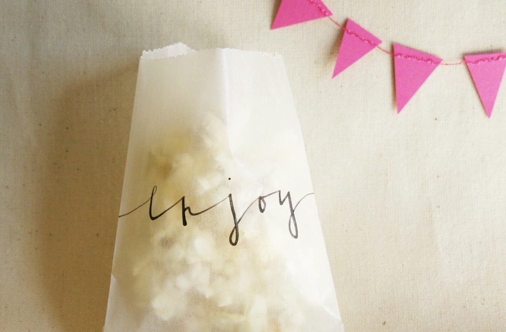 Gorgeous-wedding-invitations-hand-calligraphy-wedding-stationery-favor-bag.full