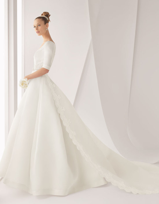 Classic wedding dress for church ceremony by Rosa Clara bridal