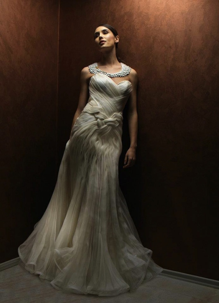 Dramatic-wedding-dress-with-sweetheart-neckline.full