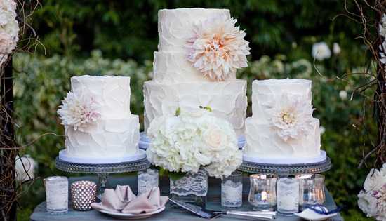 photo of Drool-Worthy Wedding Cakes with Sugary Sweet Blooms