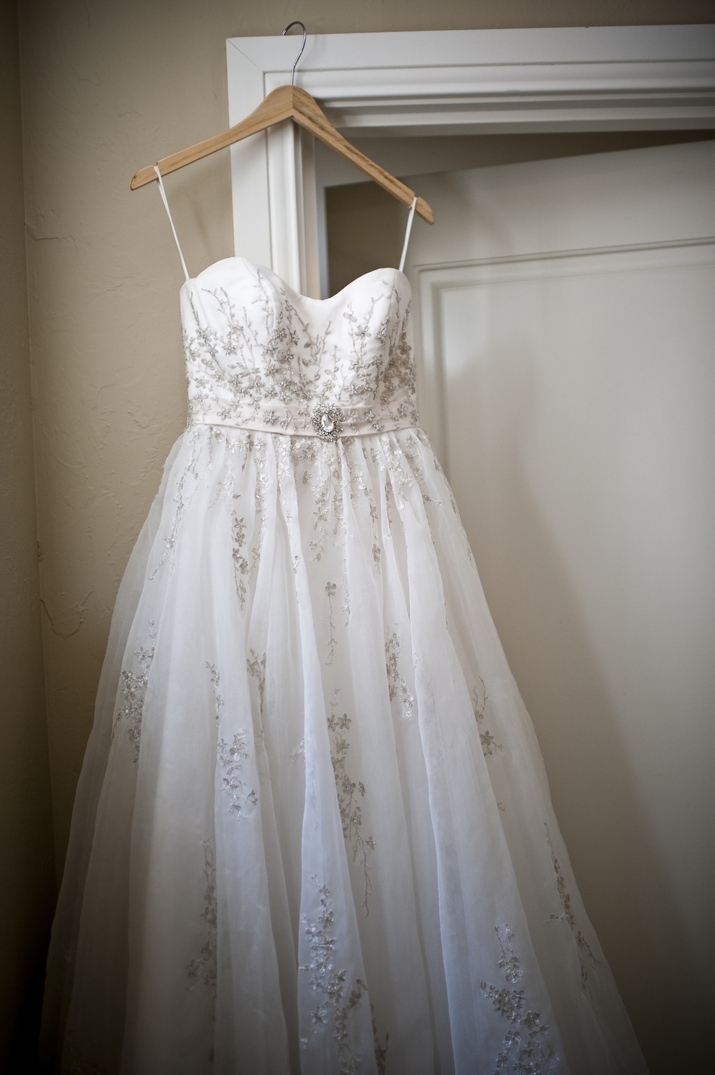 Classic-fall-wedding-romantic-wedding-dress.full