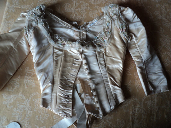 photo of 19th century French wedding bodice