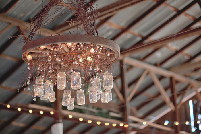 Rustic-wedding-diy-mason-jar-chandelier.full