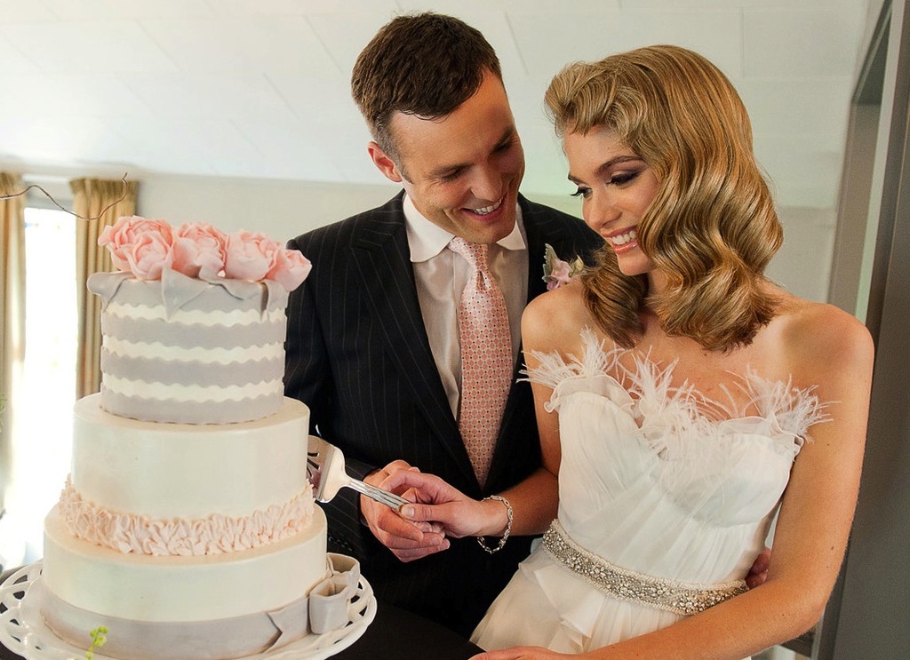 Feather-adorned-wedding-dress-neckline.full