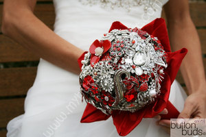 photo of Brooch bouquet for winter brides
