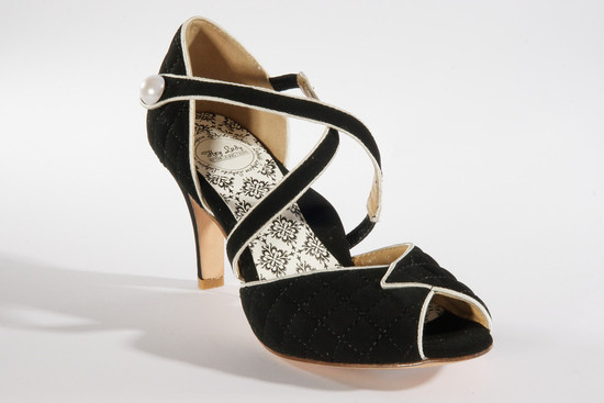 photo of Hey Pretty Lady! Like My Wedding Shoes?