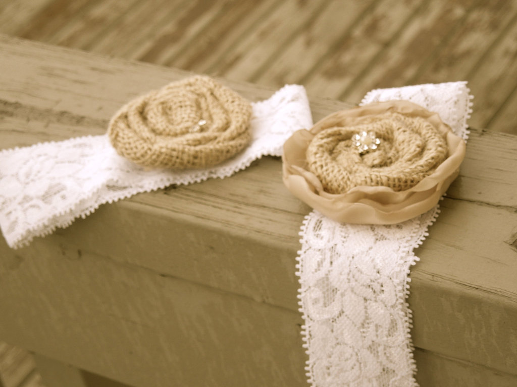 Bridal-garter-lace-burlap.full
