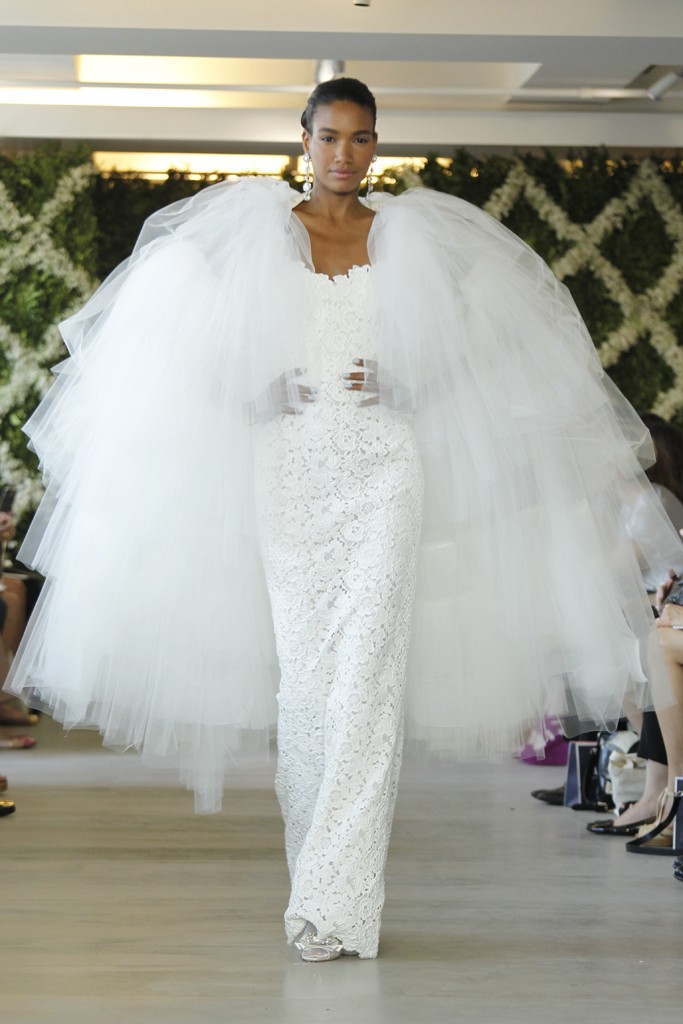 Sheath-wedding-dress-2013-bridal-gown-by-oscar-de-la-renta.original