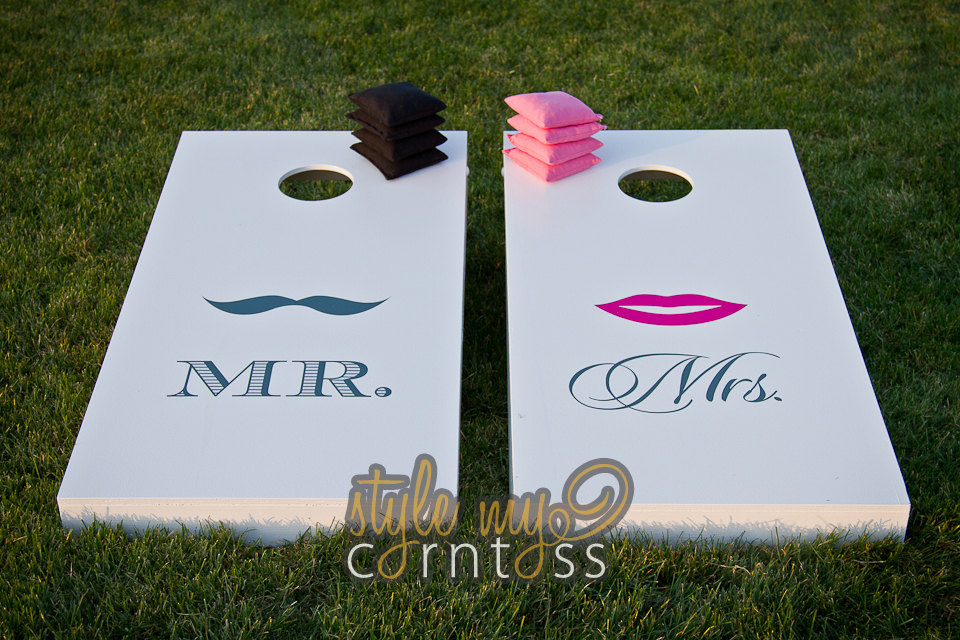Creative-wedding-ideas-from-etsy-mr-and-mrs-decor-cornhole-bags.full