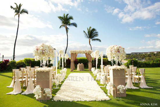 photo of 20 Unbelievably Pretty Ceremony Aisles