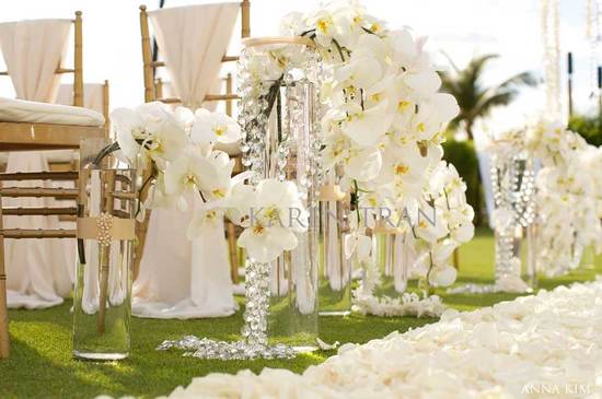 photo of 20 Unbelievably Pretty Ceremony Aisles