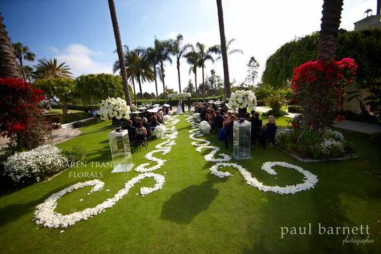 photo of 20 Unbelievably Pretty Ceremony Aisles