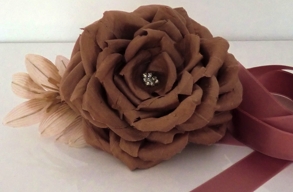Romantic-wedding-color-inspiration-soft-mauve-from-etsy-sash.full