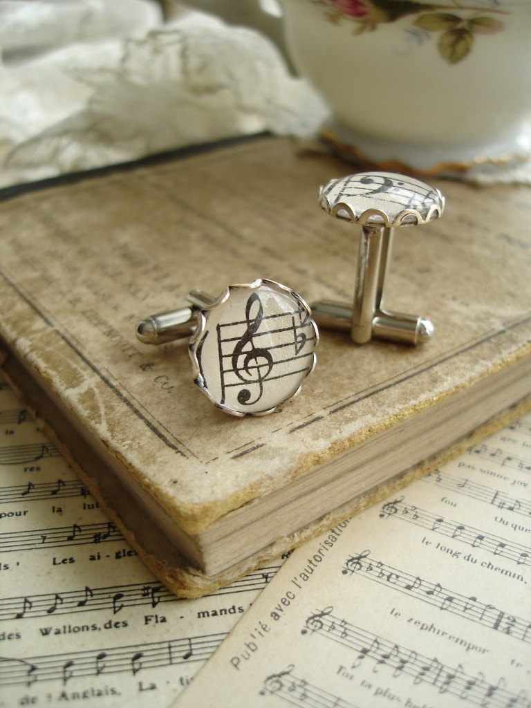 Music-themed-wedding-accessories-cufflinks.full