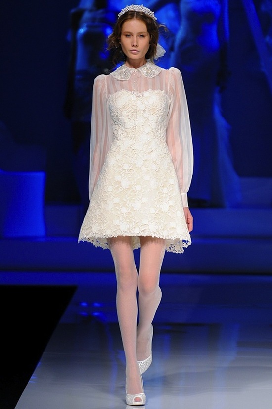 photo of Spanish Bridal Couture Splashes Down
