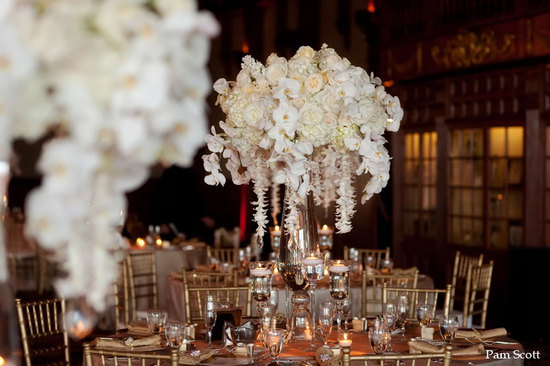 photo of 10 White Wedding Flowers We Love