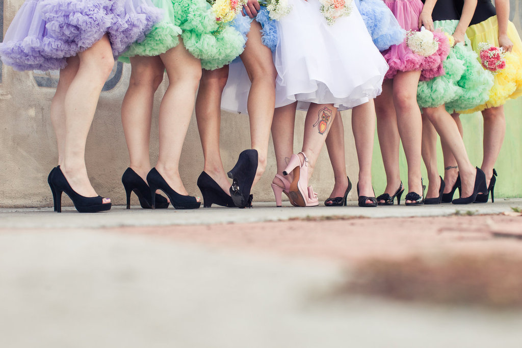 Retro-wedding-treasures-for-vintage-brides-funky-bridesmaids.full