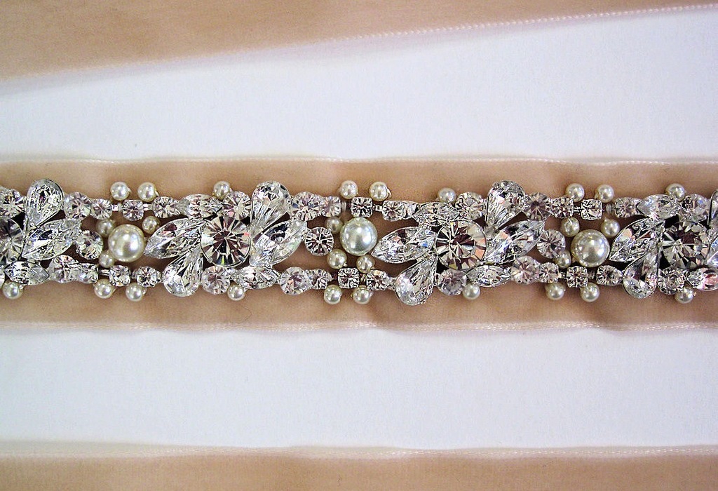 Fall-winter-wedding-ideas-handmade-velvet-treasures-from-etsy-bridal-sash.full