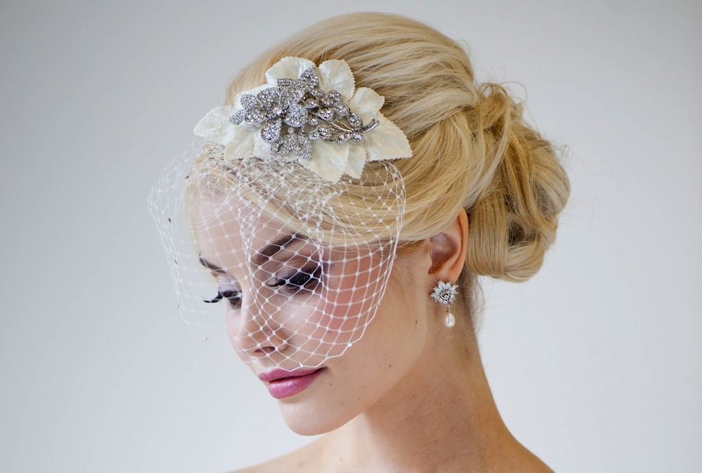Fall-winter-wedding-ideas-handmade-velvet-treasures-from-etsy-birdcage-veil.full